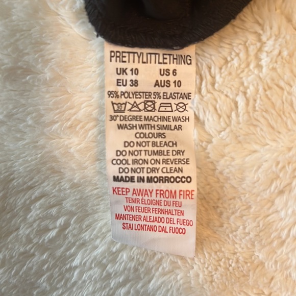 Pretty Little Thing Blue Ruched Dress - Picture 3 of 3